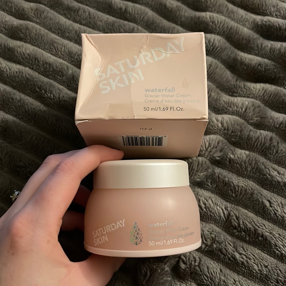 Saturday Skin Waterfall Cream